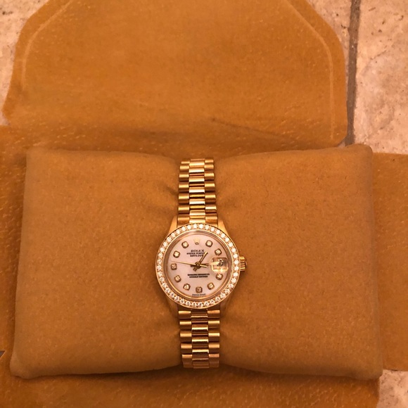 Woman’s Rolex Diamond Watch - Picture 7 of 7